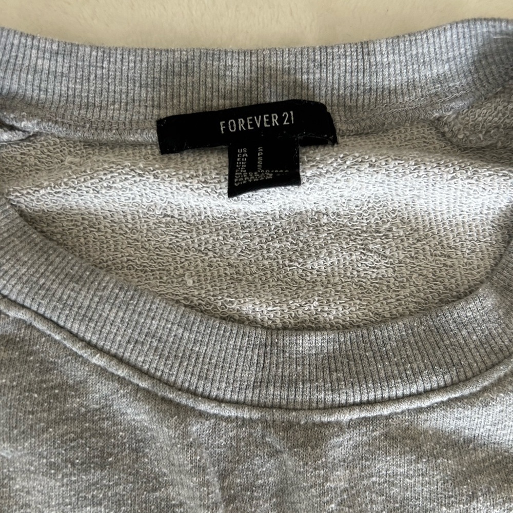 LOVE sweater - Picture 2 of 2